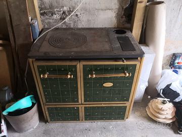 CUCINA ECONOMICA A LEGNA