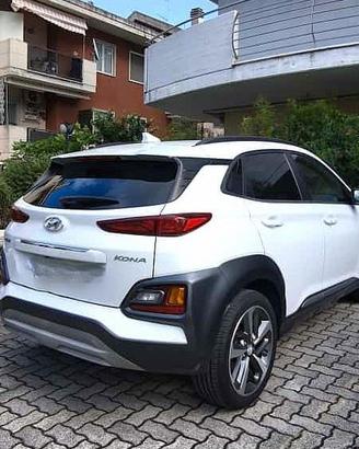 Kona 1.0, a benzina, come nuova