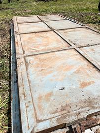 Porta in ferro capannone