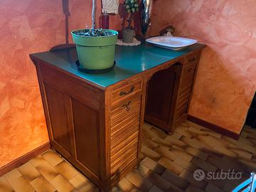 Scrivania artigianale anni 40’ in legno massello