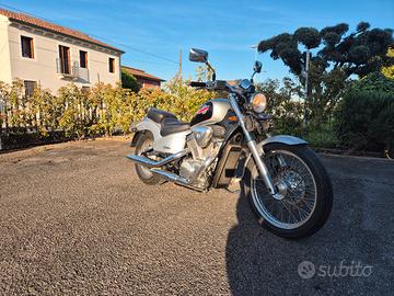 Honda shadow 600