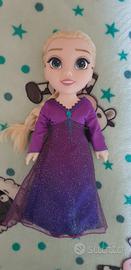 Bambola Elsa Frozen 2 che canta e parla