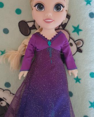 Bambola Elsa Frozen 2 che canta e parla