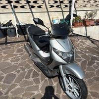 Beverly 200