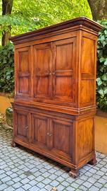 Credenza antica doppio corpo pannellata in noce