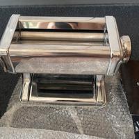 . Macchina per la pasta