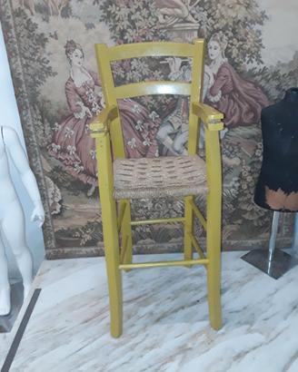 seggiolone in legno vintage