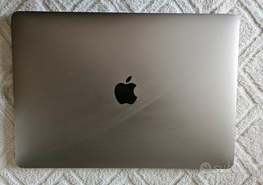 MacBook Pro del 2020 con chip M1 
Con barra touch 