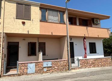 Appartamento di 80 m² con 4 locali a Posada