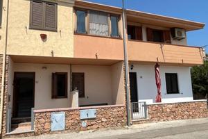 Appartamento di 80 m² con 4 locali a Posada