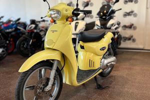 Aprilia Scarabeo 50 2T Giallo