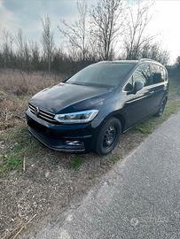 Volkswagen Touran 2.0 tdi 150 cv dsg Executive