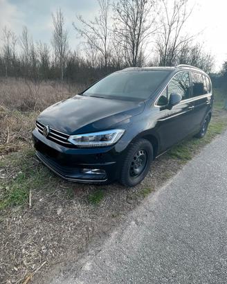 Volkswagen Touran 2.0 tdi 150 cv dsg Executive
