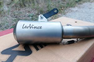 scarico LeoVince