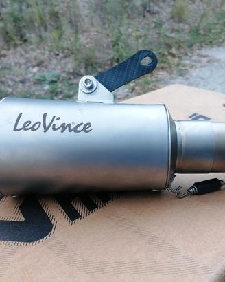 scarico LeoVince