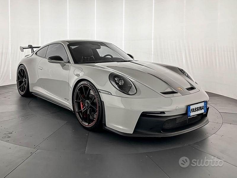 Porsche 911 (992)
