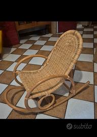 Sedia a dondolo rattan e bambù per bambini