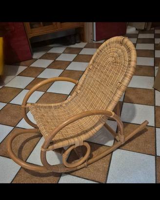 Sedia a dondolo rattan e bambù per bambini