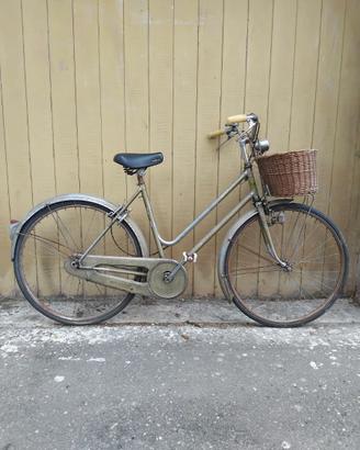 2 bici con cestino in vimini