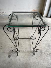 Tavolino in vetro e ferro battuto (Cuneo)