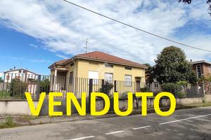 CASA INDIPENDENTE A LONATE POZZOLO