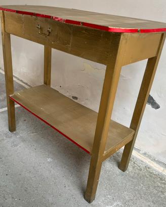 Mobiletto in legno con cassetto centrale