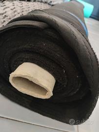 Rotolo di tessuto pesante nero