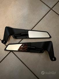 Specchietti retrovisori modello stealth