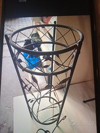 Oggetti artigianali in ferro camino e altro uso 