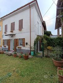 Villa di 100 m² con 3 locali a Borgoratto Mormorol