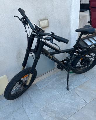 Bici eletrica Naked R Ekletta