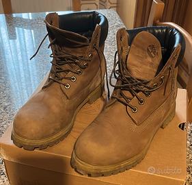 Scarponi Timberland n. 42 (8.5)