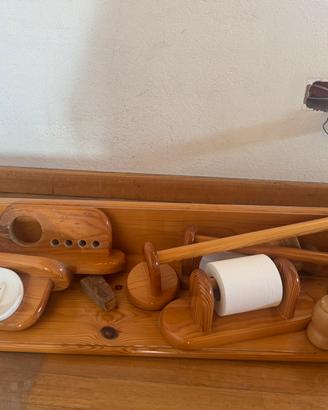 Accessori bagno on legno