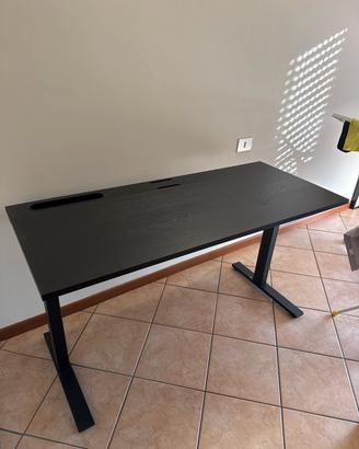 Scrivania ikea bekant