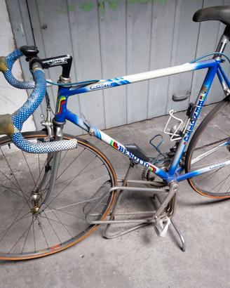 due biciclette da corsa