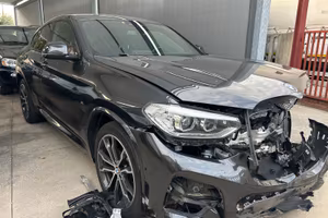 BMW X 4 X DRIVE M SPORT INCIDENTATO