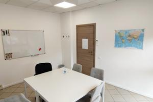 Studio Ufficio con vetrina 15 mq - Utenze Incluse