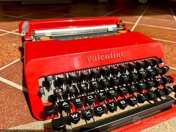 Olivetti Valentine macchina da scrivere
