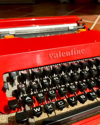 Olivetti Valentine macchina da scrivere