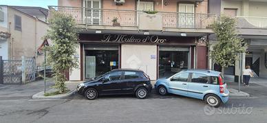 NEGOZIO A CASALNUOVO DI NAPOLI