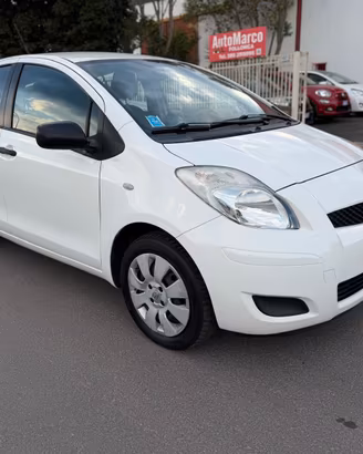 Toyota Yaris 1.0 5 porte Now