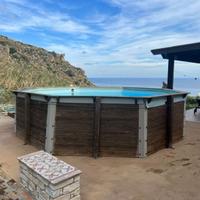 Piscina fuori terra in legno ottagonale