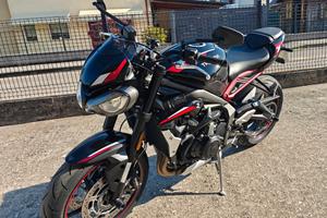 Triumph Street Triple 765 R 2021