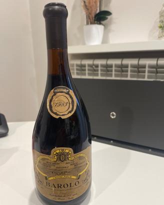 Bottiglia di vino Barolo del 1983