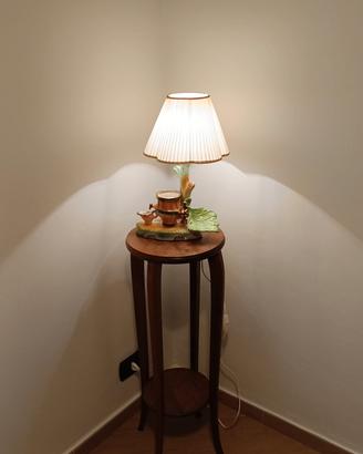 Lampada da tavolo con paralume plissettato