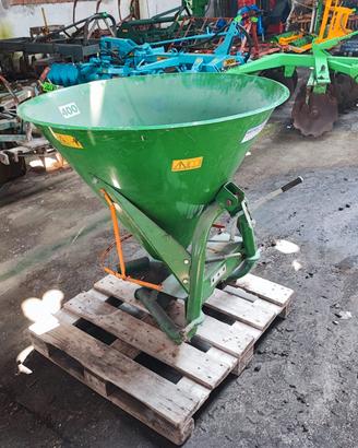 spandiconcime marca Agrex XA 400 come nuovo
