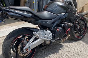 Suzuki gsr 600