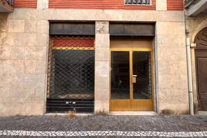NEGOZIO A GALLIATE