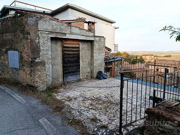 Posti auto o monolocale