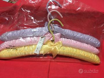 Grucce in raso con fiocchi